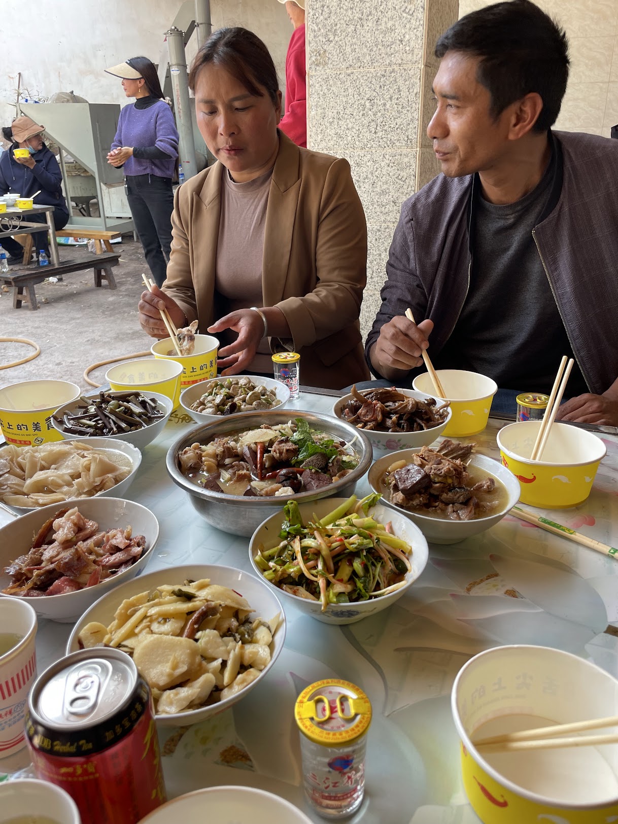 白族清明宴桌面 — 滿桌家常菜